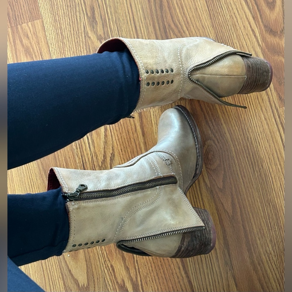 Bed Stu Iris Light Tan Leather Ankle Boots Size 8 - Picture 12 of 16